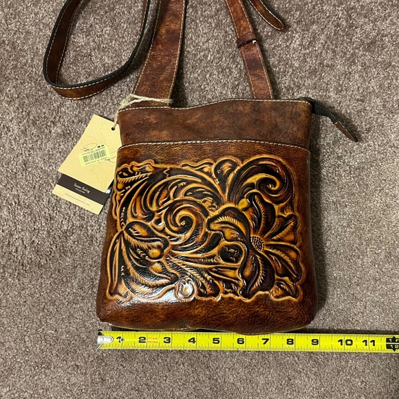 Patricia Nash Tuscan Tooling Italian Leather Crossbody - Picture 4 of 8